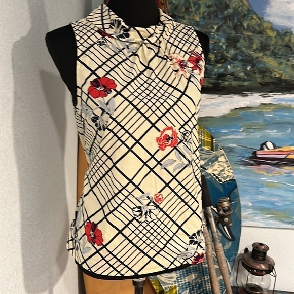 ModCloth, Optimal Polish,Look at the Back!! Buttons, Red/,Navy,Size S - Picture 6 of 12